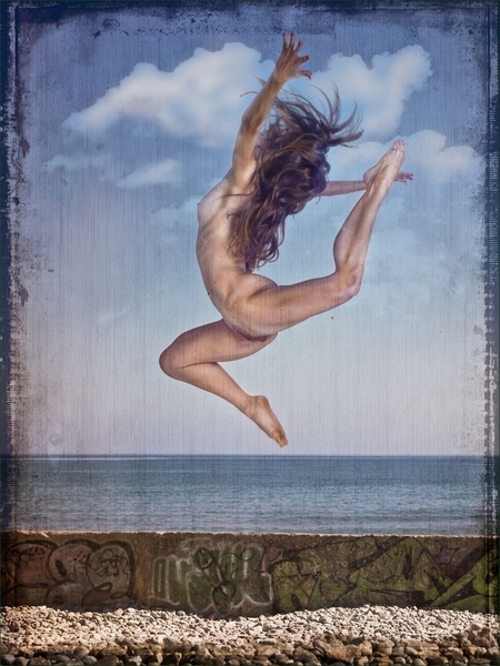 9 - JUMP AT THE BEACH - ATANCE SALVADOR - belgium.jpg